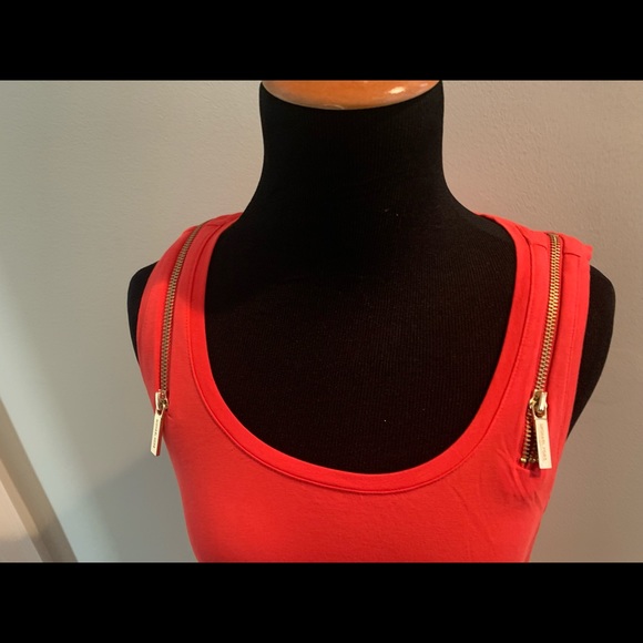 Michael Kors Sleeveless Top - Picture 2 of 3